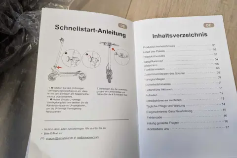Schnellstart-Anleitung und Inhaltsverzeichnis für e-scooter papiere. Enthält Aufbau, Sicherheit und Wartung.